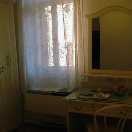 Hotel Airone