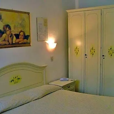 Hotel Airone