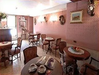 Hotel Airone 2*