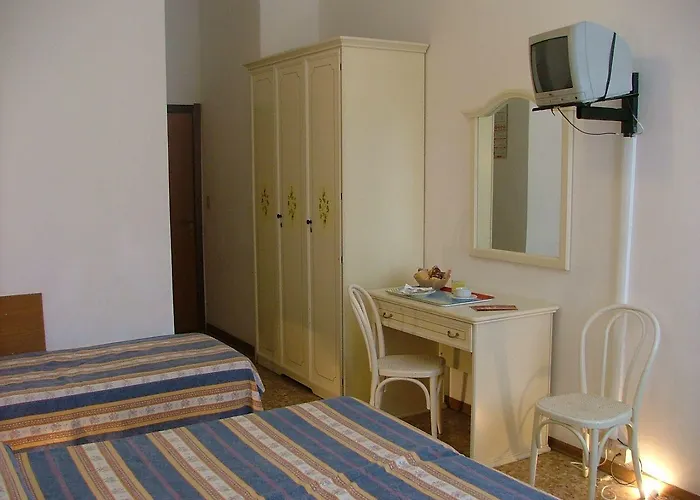 Airone Hotel 2*